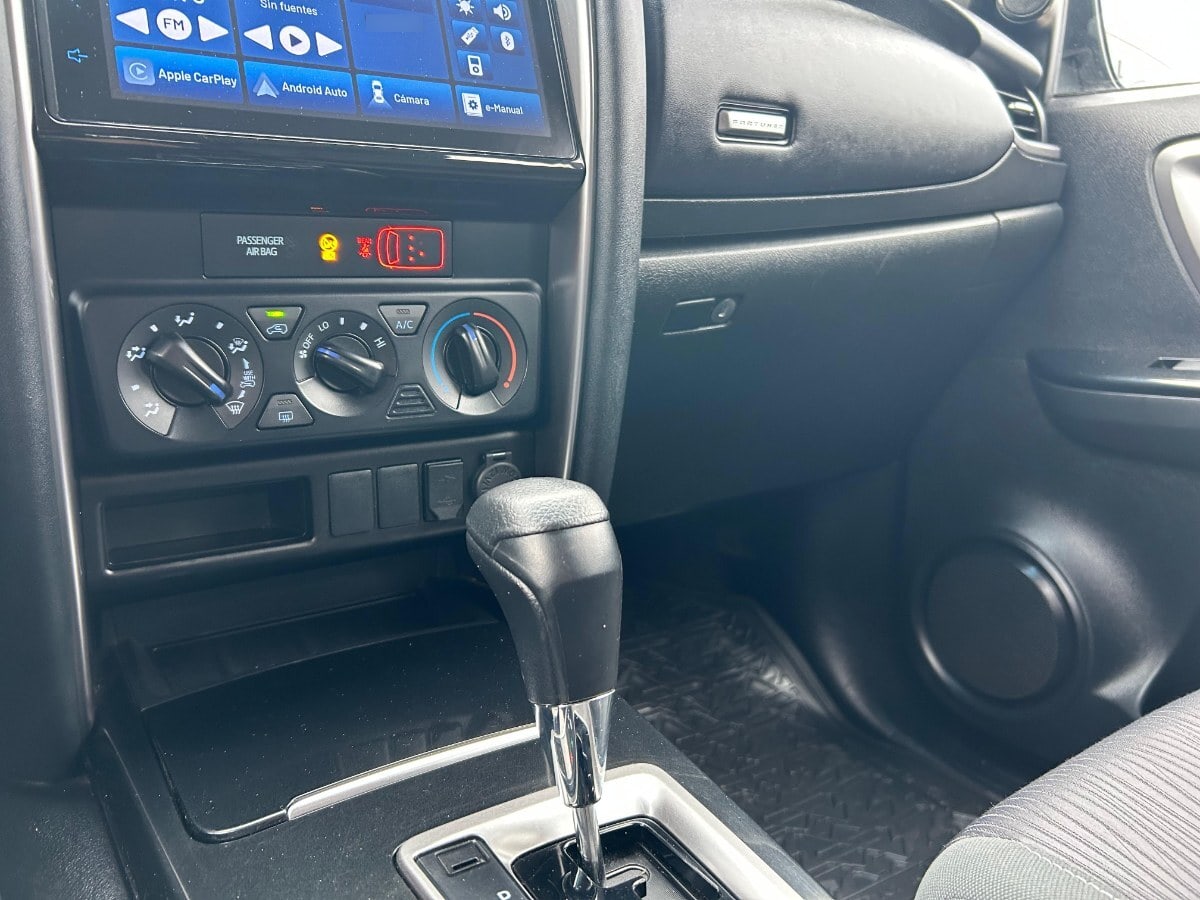 Toyota Fortuner Srv 2.7 Aut año 2022