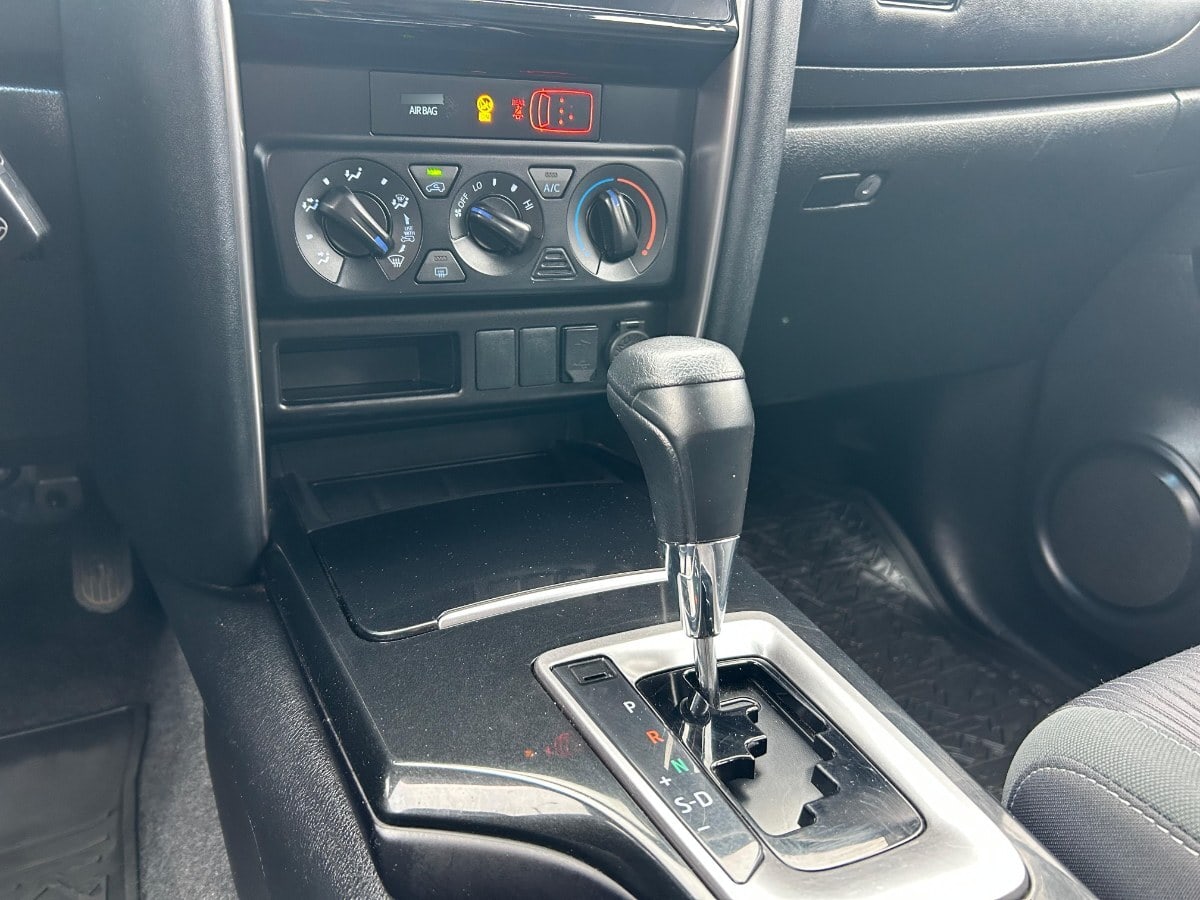 Toyota Fortuner Srv 2.7 Aut año 2022