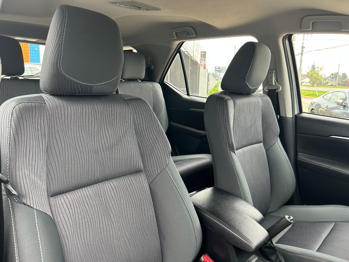 Toyota Fortuner Srv 2.7 Aut año 2022