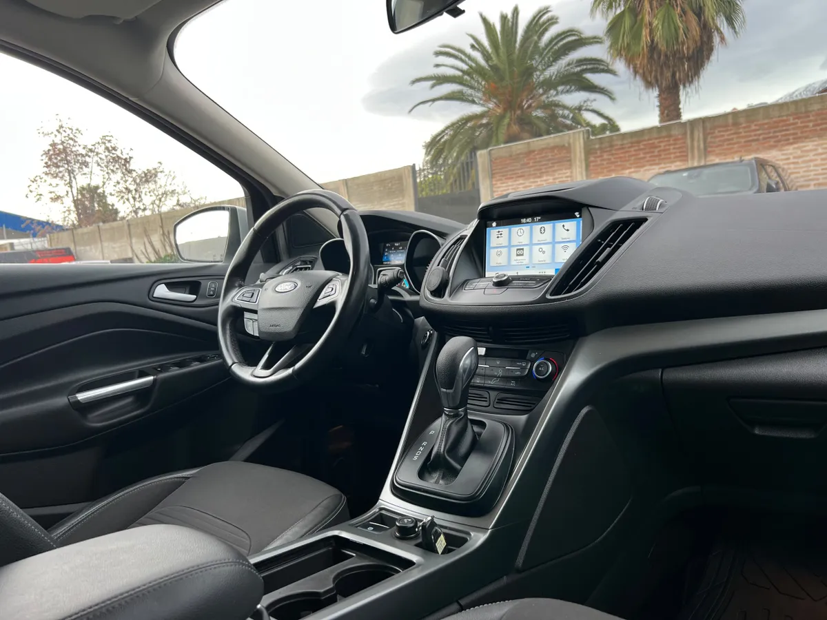 Ford Escape 2.5 Aut año 2019
