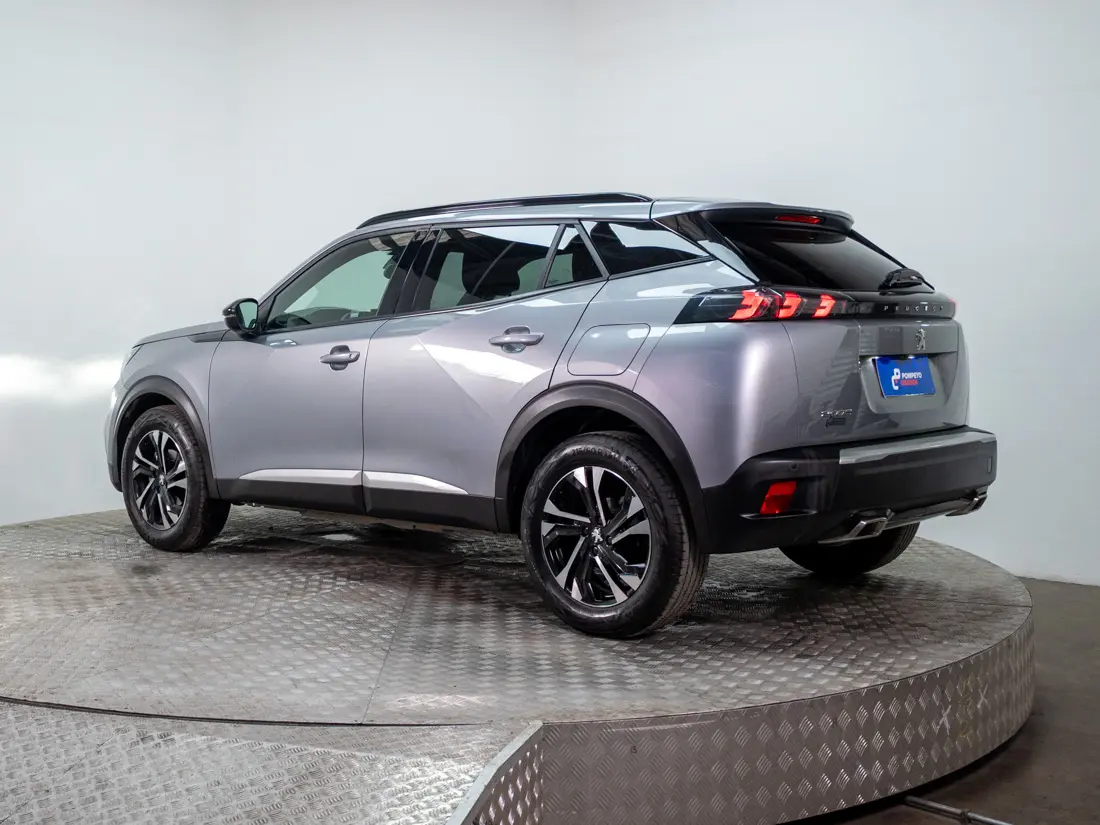Peugeot 2008 1.2 Active Puretech 130 At año 2023