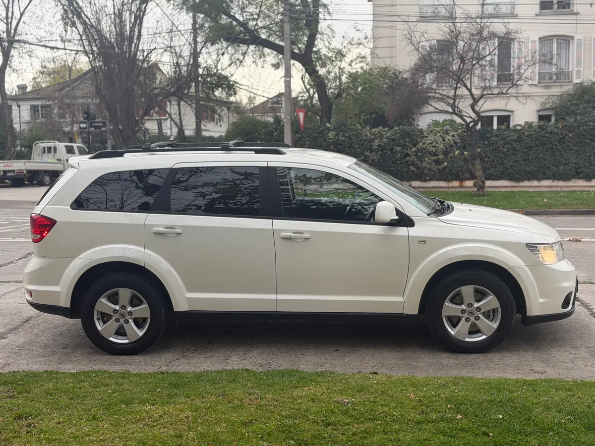 DODGE JOURNEY 2.4 Se At año 2019