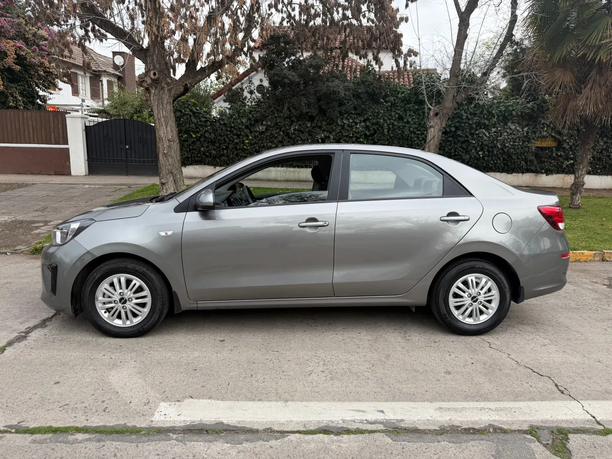 KIA MOTORS SOLUTO 1.4 Ex Sunroof Mt año 2025