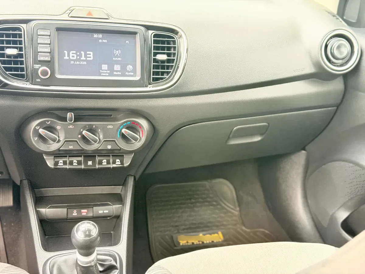 KIA MOTORS SOLUTO 1.4 Ex Sunroof Mt año 2025