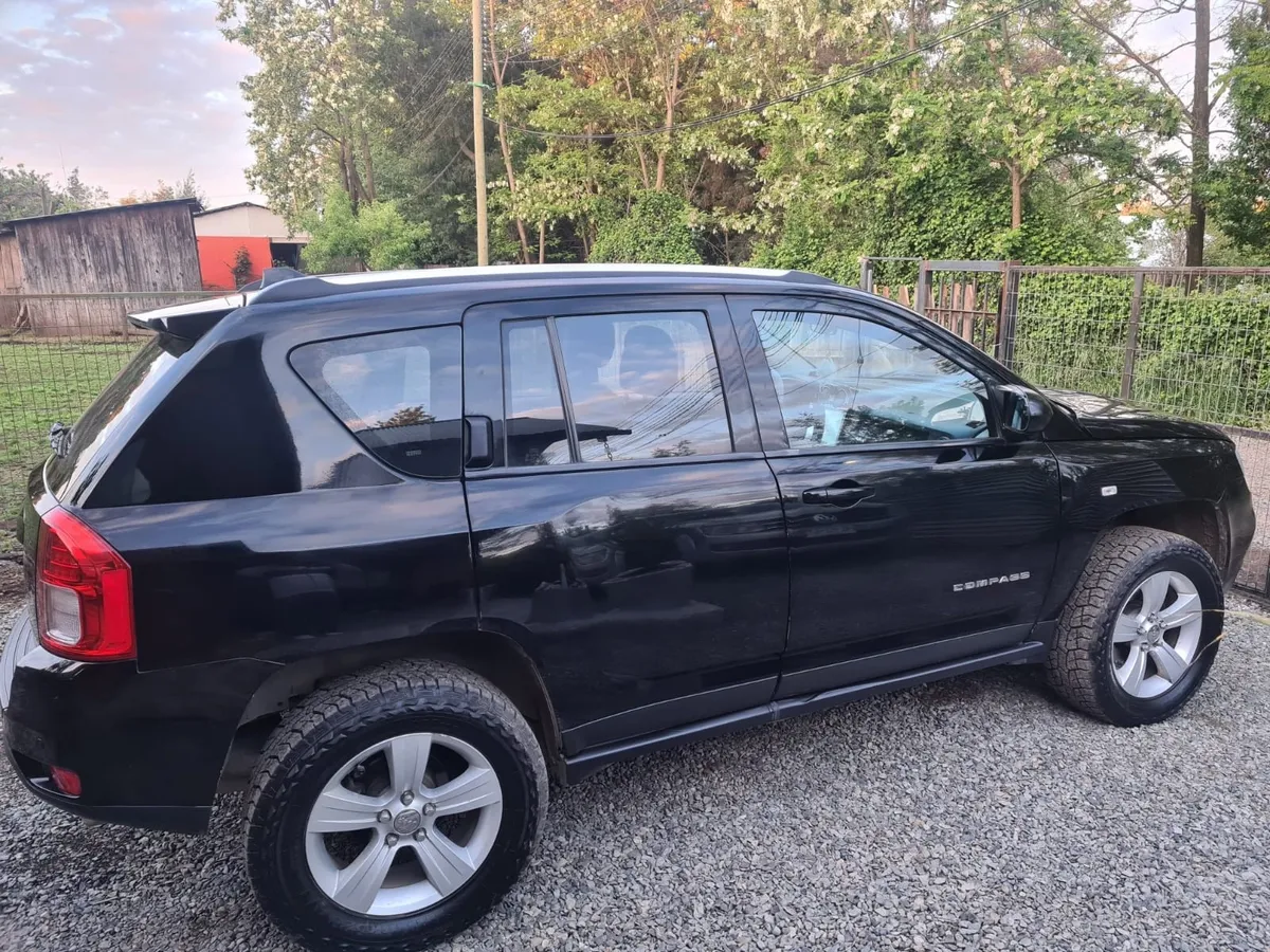 JEEP COMPASS 2.4 Sport At 4x4 año 2013