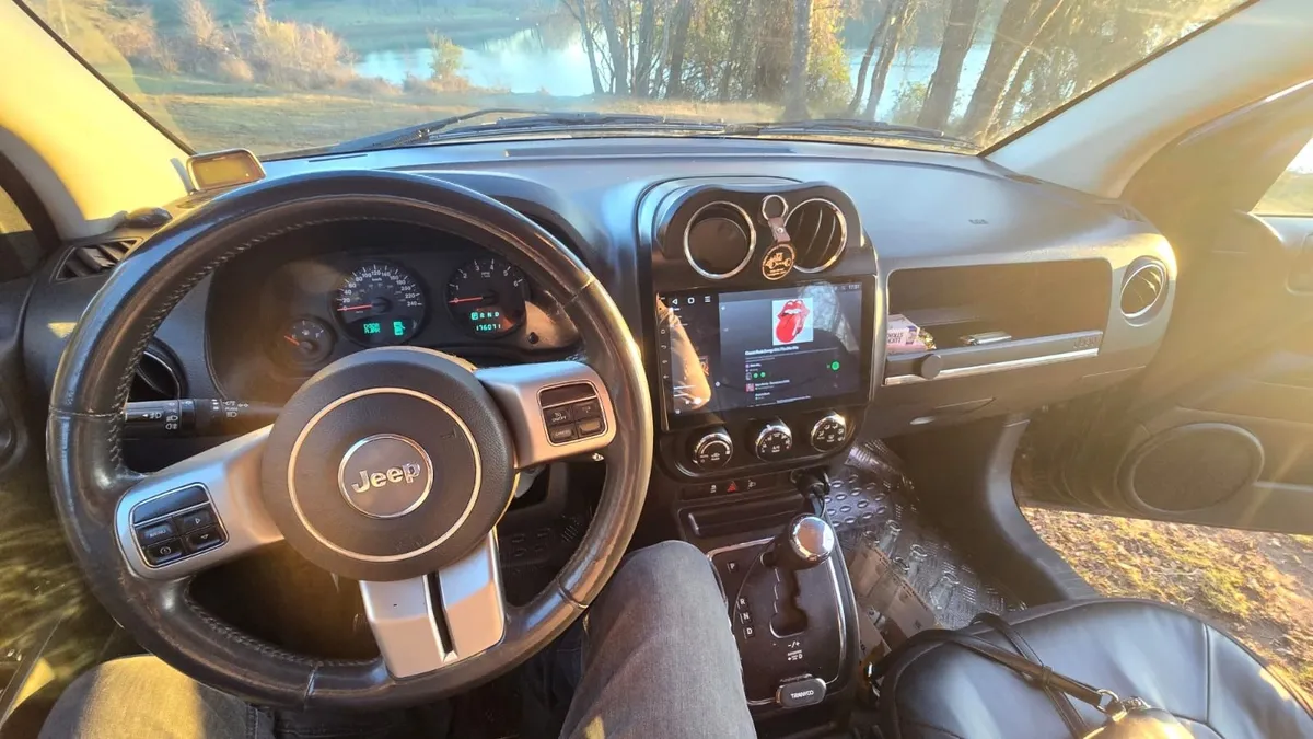 JEEP COMPASS 2.4 Sport At 4x4 año 2013