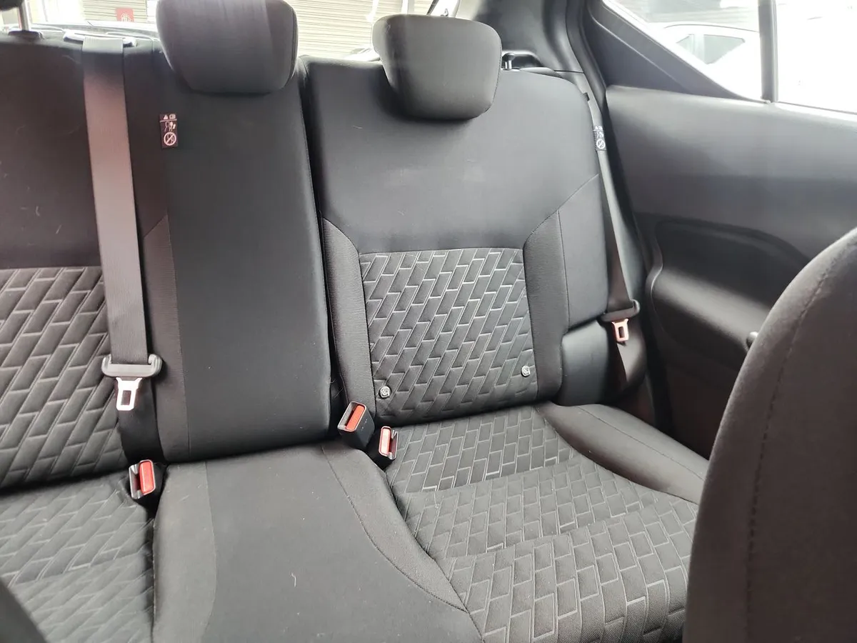 Nissan Kicks 1.6 Sense 4x2 Mt 5p año 2023