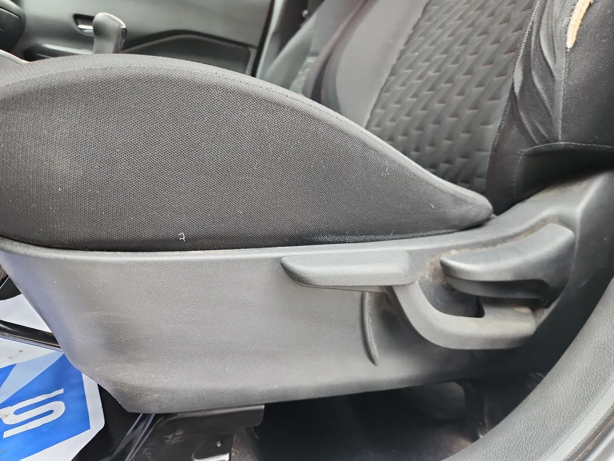 Nissan Kicks 1.6 Sense 4x2 Mt 5p año 2023