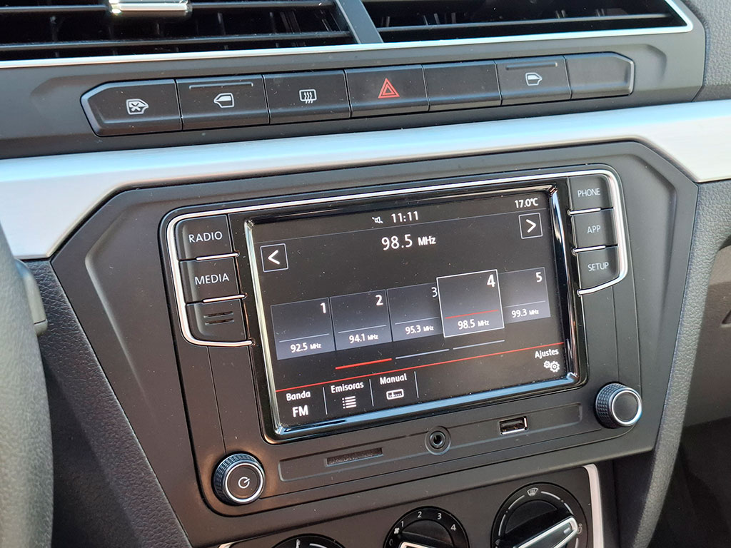 Volkswagen Gol 1.6 Highline Hb Mt 5p año 2023