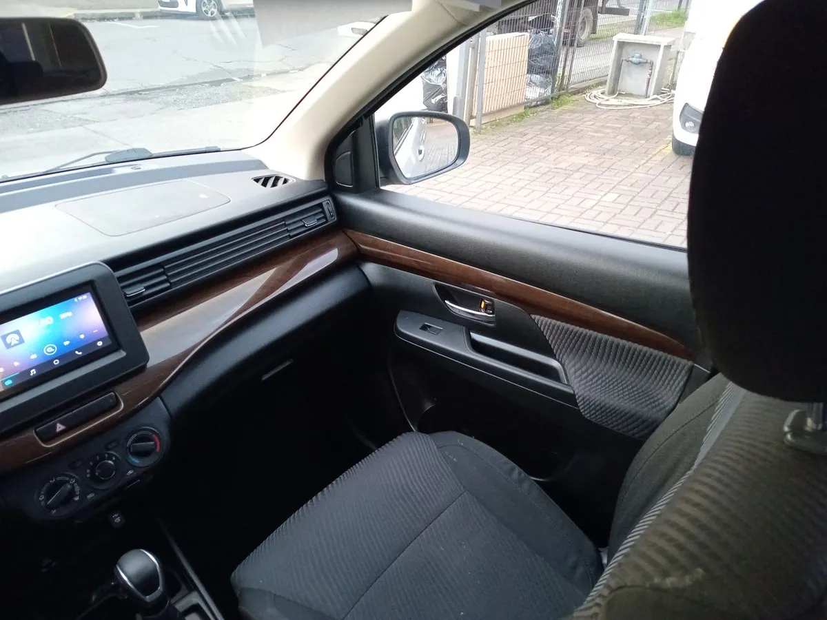 Suzuki Ertiga 1.5 Glx 4x2 Ac At 5p año 2021