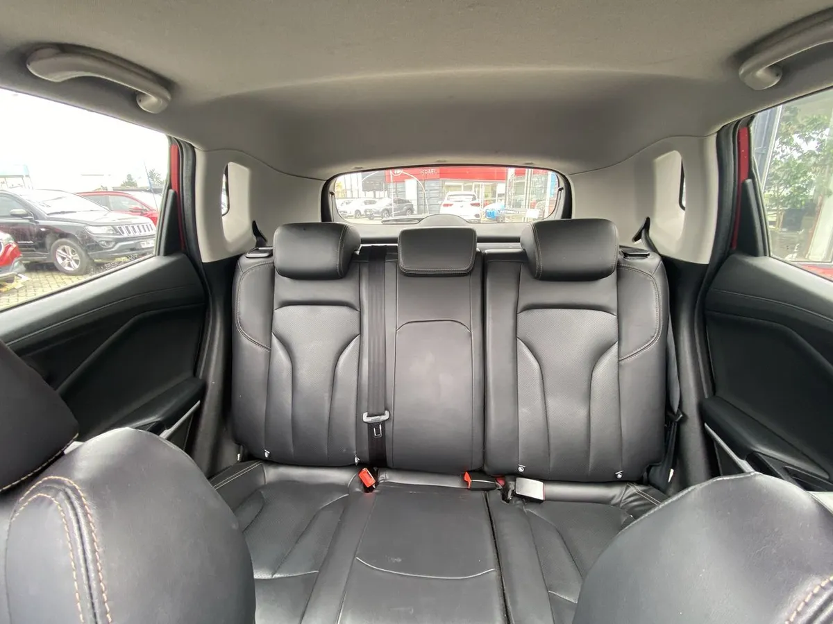 Changan Cs15 1.5 Elite 4x2 At 5p año 2022