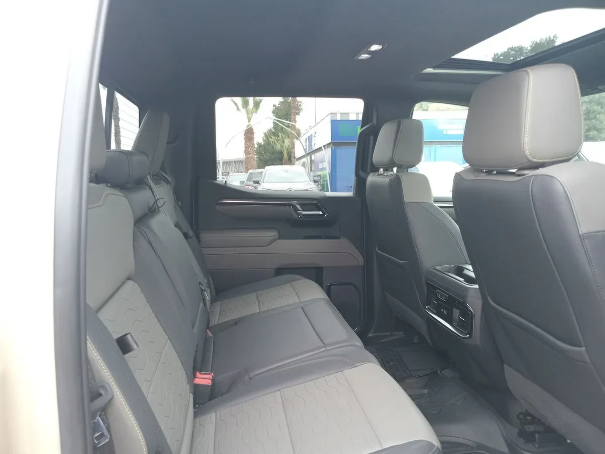 Chevrolet Silverado 6.2 Zr2 4x4 At 4p año 2023