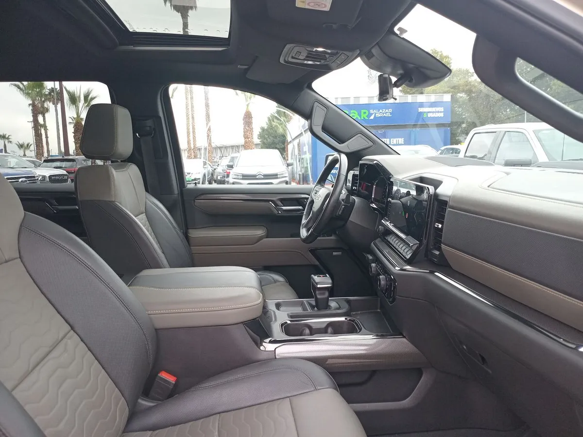 Chevrolet Silverado 6.2 Zr2 4x4 At 4p año 2023