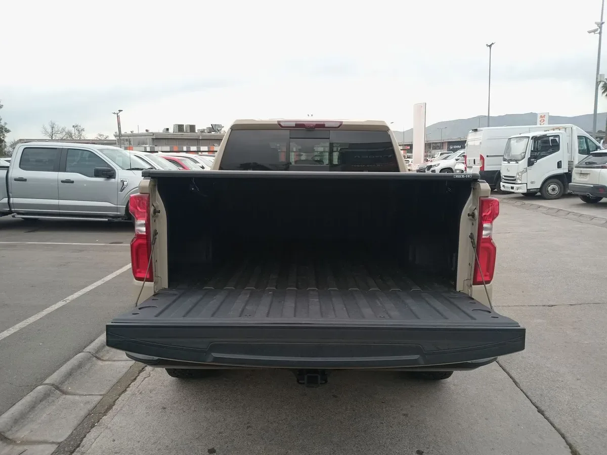 Chevrolet Silverado 6.2 Zr2 4x4 At 4p año 2023