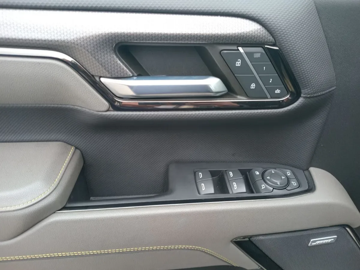 Chevrolet Silverado 6.2 Zr2 4x4 At 4p año 2023