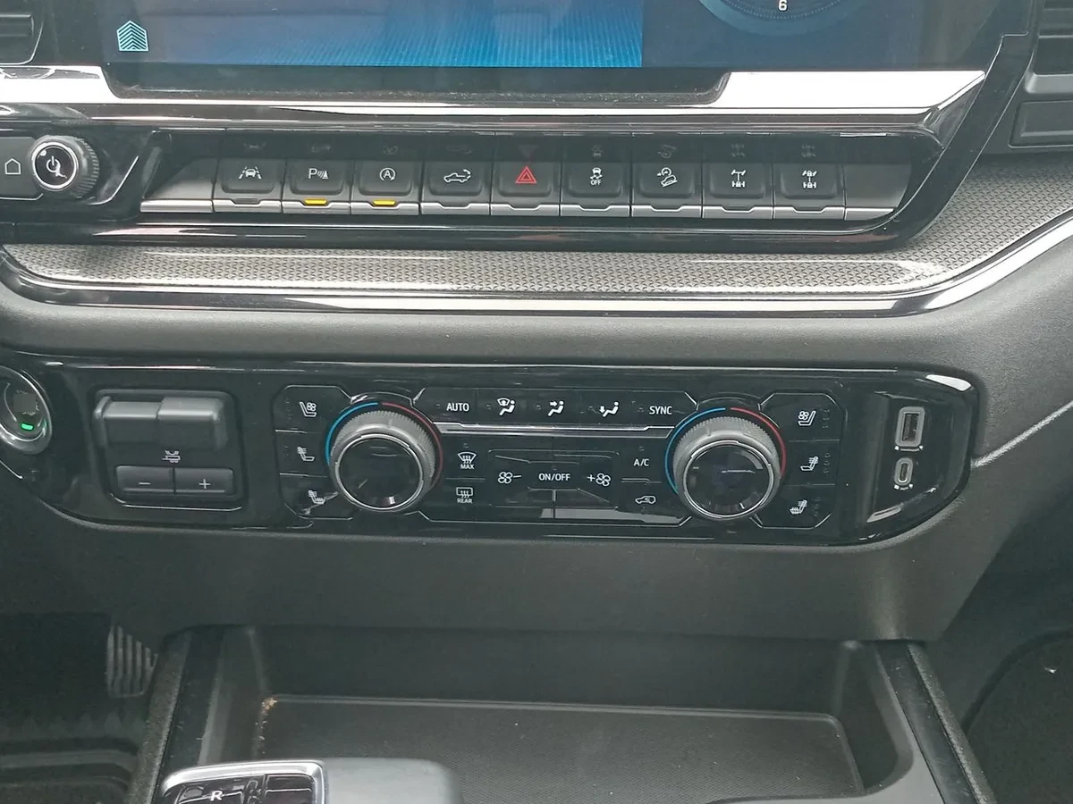 Chevrolet Silverado 6.2 Zr2 4x4 At 4p año 2023