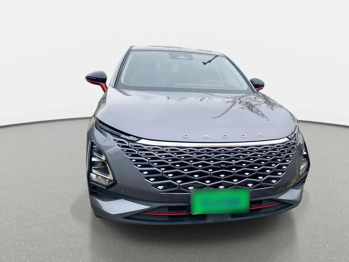 Omoda C5 1.5t Luxury 4x2 Cvt At 5p año 2025