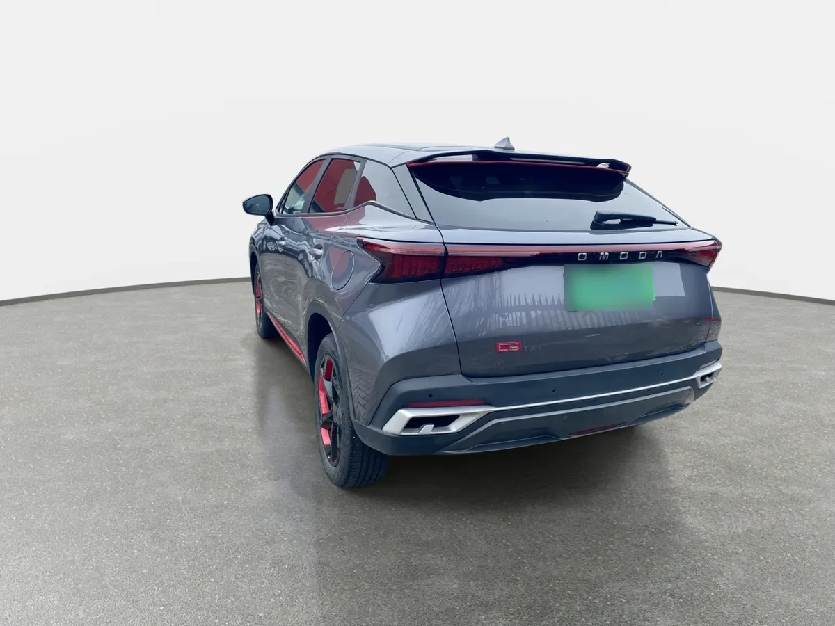 Omoda C5 1.5t Luxury 4x2 Cvt At 5p año 2025