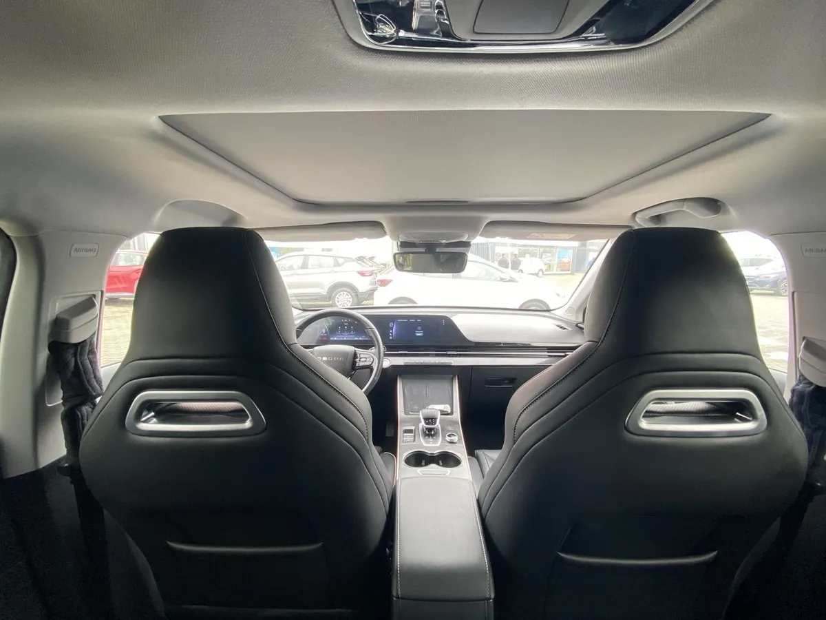 Omoda C5 1.5t Luxury 4x2 Cvt At 5p año 2025