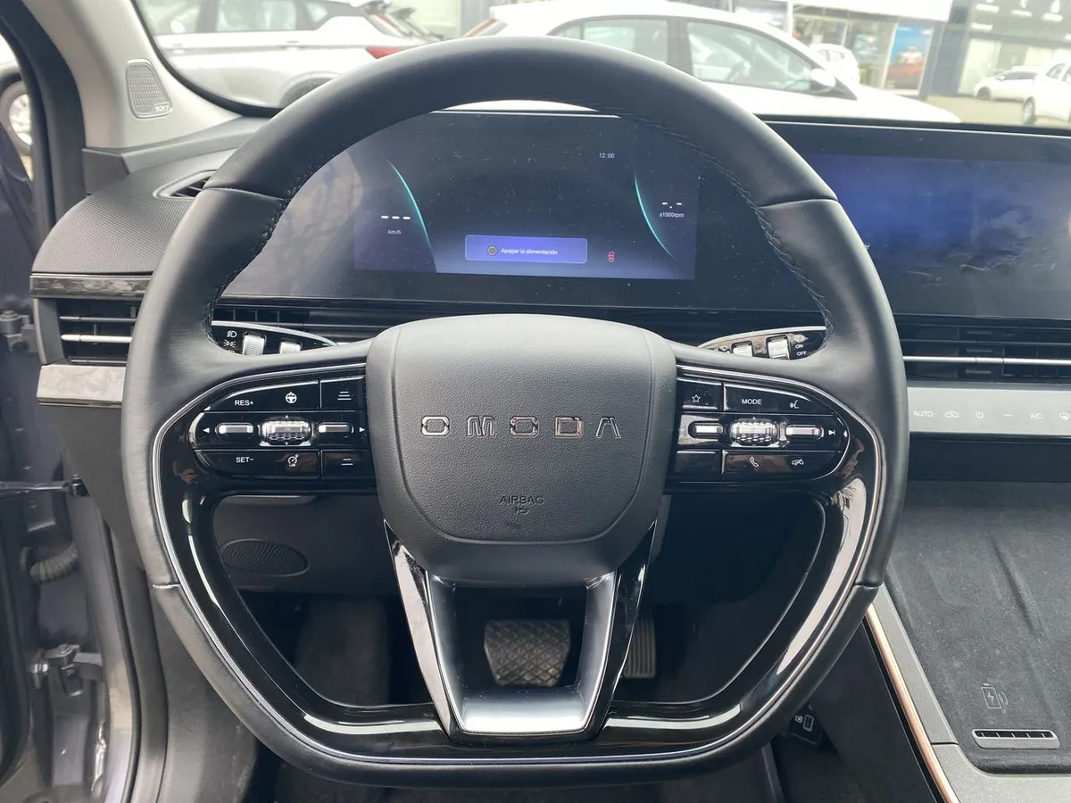 Omoda C5 1.5t Luxury 4x2 Cvt At 5p año 2025