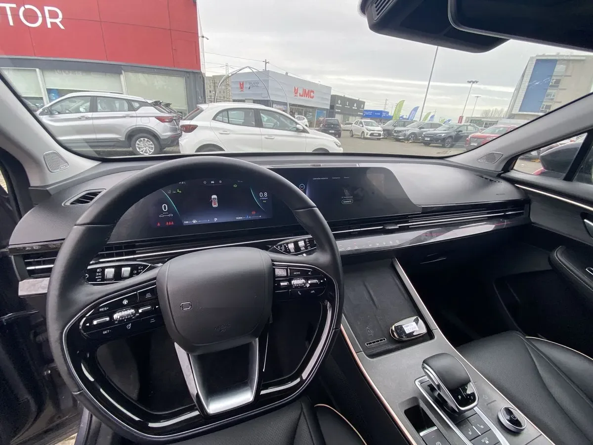 Omoda C5 1.5t Luxury 4x2 Cvt At 5p año 2025