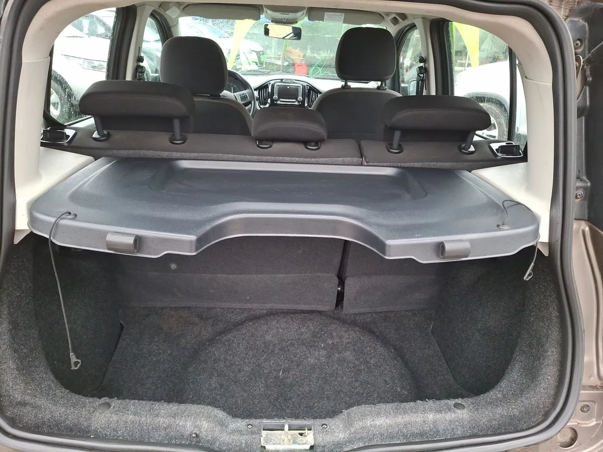 Fiat Uno 1.4 Way Evo Style 4x2 Aa Mt 5p año 2019