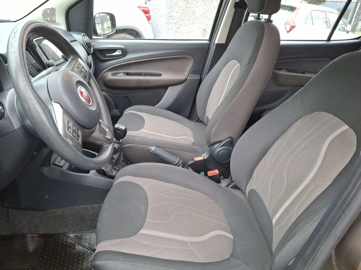 Fiat Uno 1.4 Way Evo Style 4x2 Aa Mt 5p año 2019