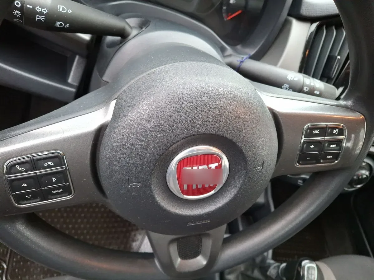Fiat Uno 1.4 Way Evo Style 4x2 Aa Mt 5p año 2019