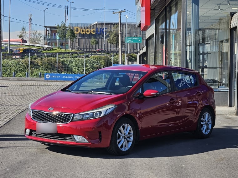 Kia Cerato 5 5 Ex Mt 1.6 año 2019