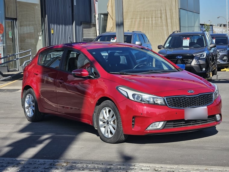 Kia Cerato 5 5 Ex Mt 1.6 año 2019