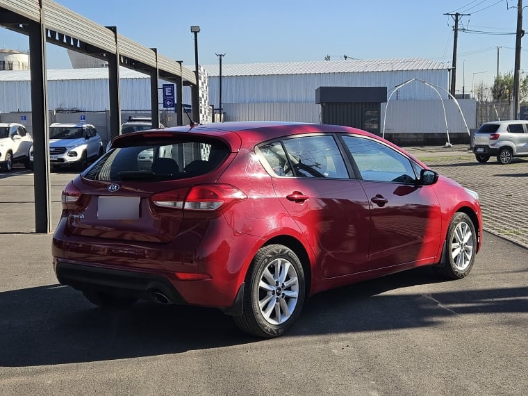 Kia Cerato 5 5 Ex Mt 1.6 año 2019
