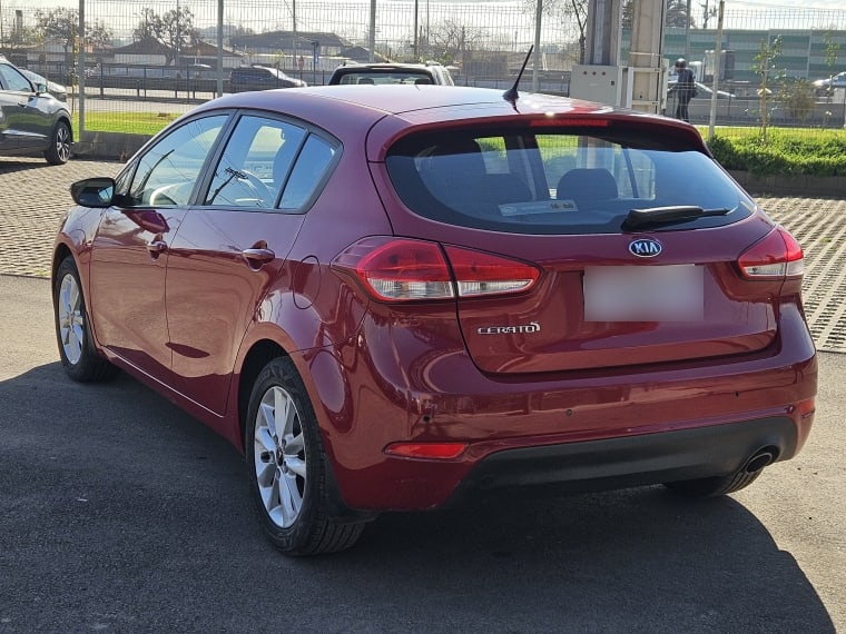 Kia Cerato 5 5 Ex Mt 1.6 año 2019