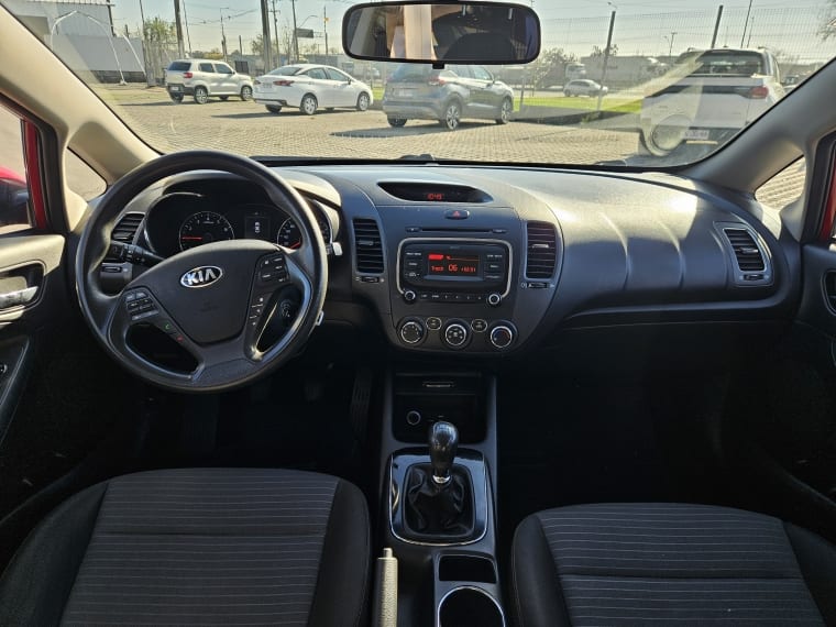 Kia Cerato 5 5 Ex Mt 1.6 año 2019