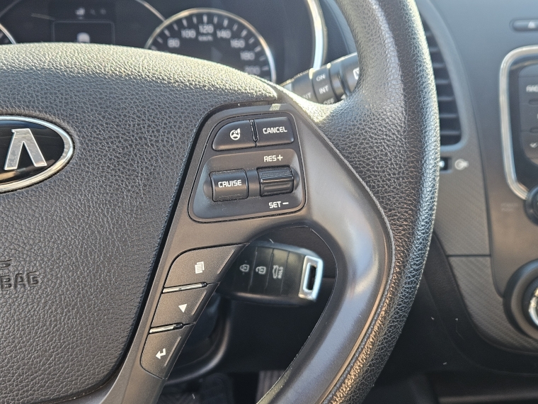 Kia Cerato 5 5 Ex Mt 1.6 año 2019