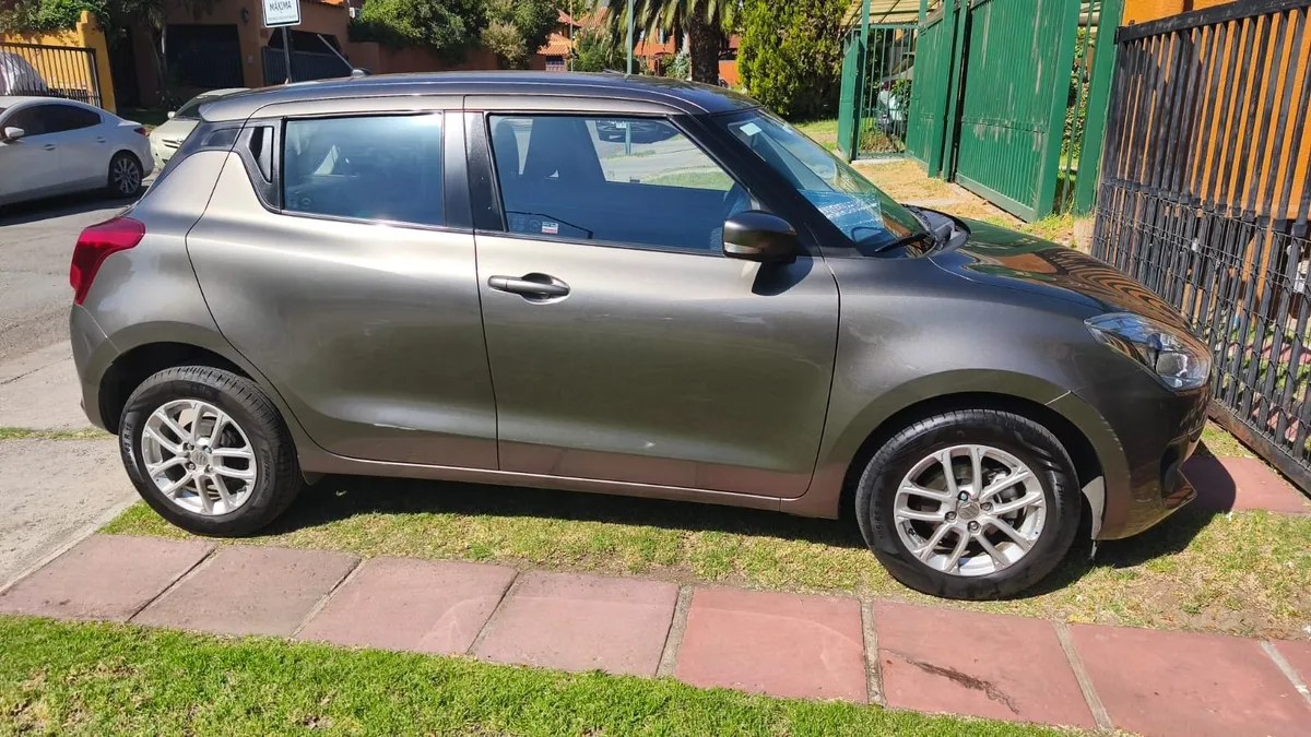 SUZUKI SWIFT 1.2 Glx Plus Mt año 2024