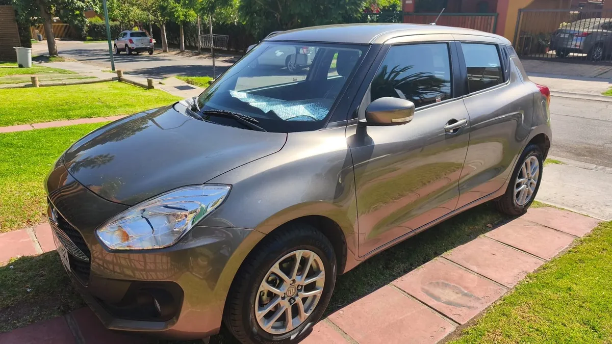SUZUKI SWIFT 1.2 Glx Plus Mt año 2024