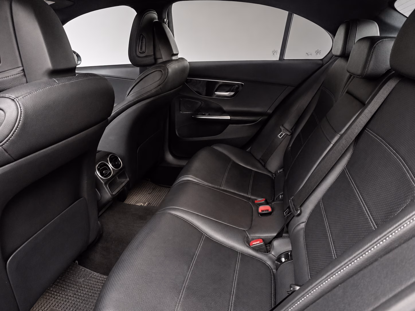 Mercedes-Benz C200 1.5 año 2023