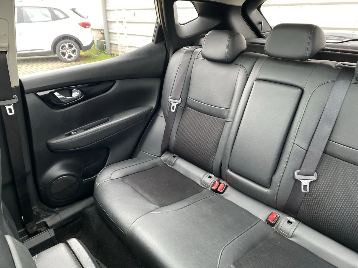 Nissan Qashqai 2.0 Exclusive Multimedia Cvt 4x4 At 5p año 2021