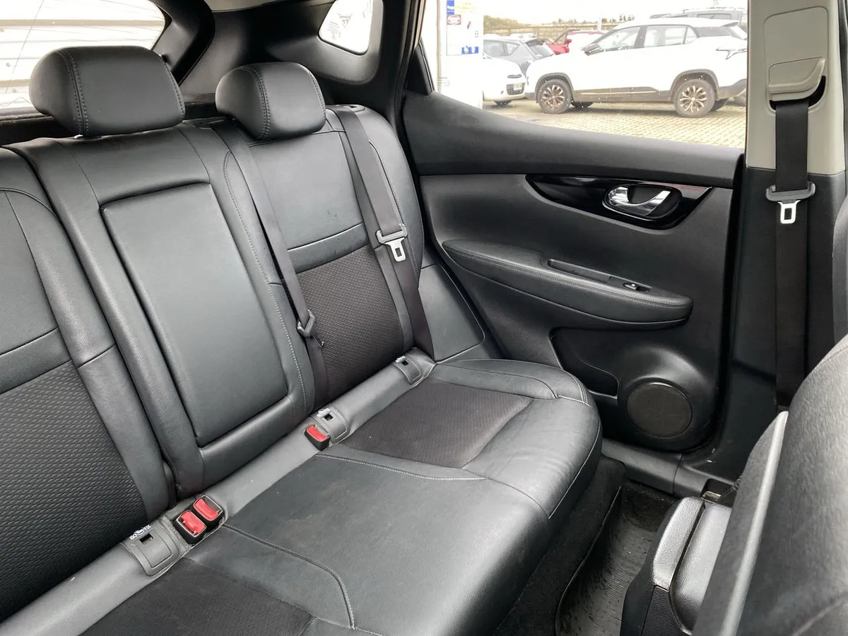 Nissan Qashqai 2.0 Exclusive Multimedia Cvt 4x4 At 5p año 2021