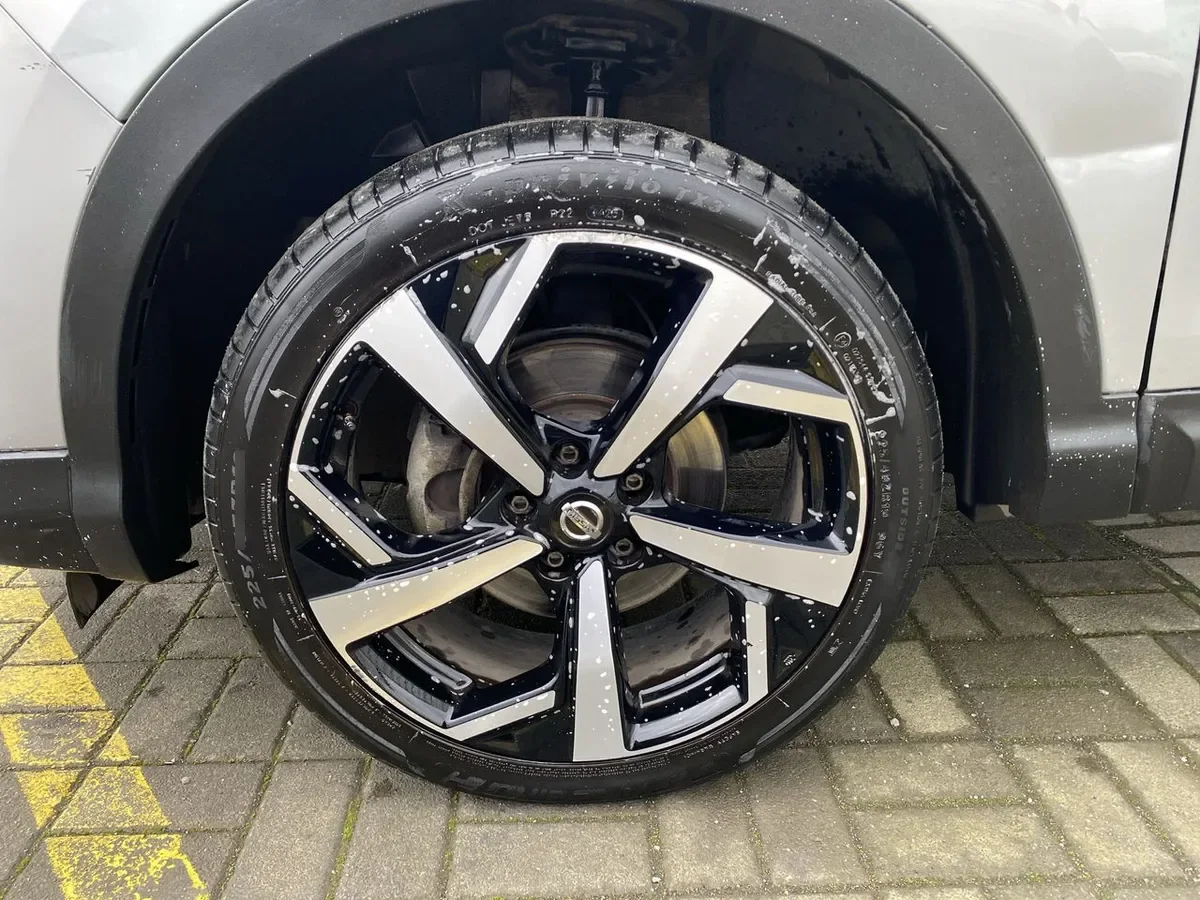 Nissan Qashqai 2.0 Exclusive Multimedia Cvt 4x4 At 5p año 2021