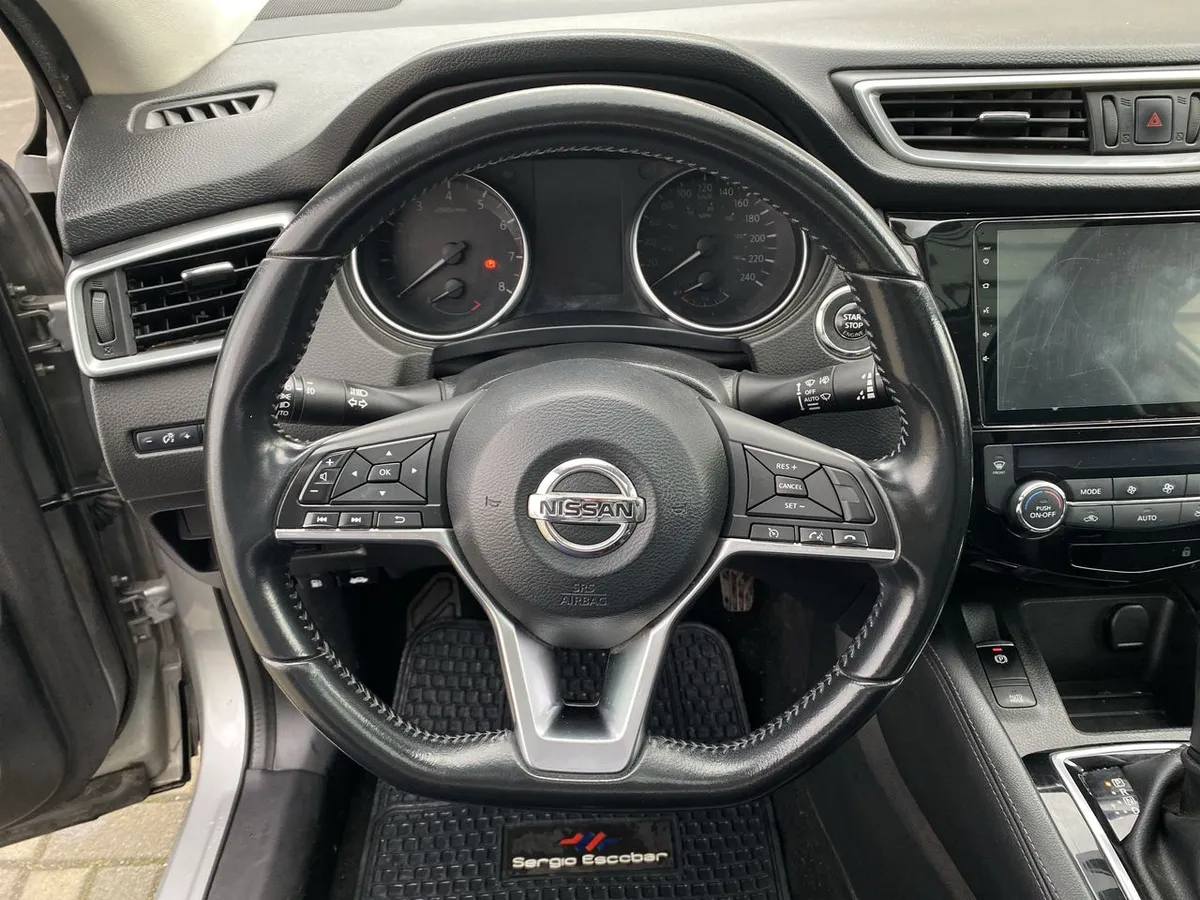 Nissan Qashqai 2.0 Exclusive Multimedia Cvt 4x4 At 5p año 2021