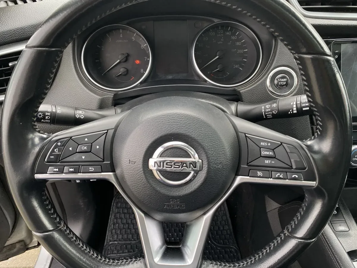 Nissan Qashqai 2.0 Exclusive Multimedia Cvt 4x4 At 5p año 2021