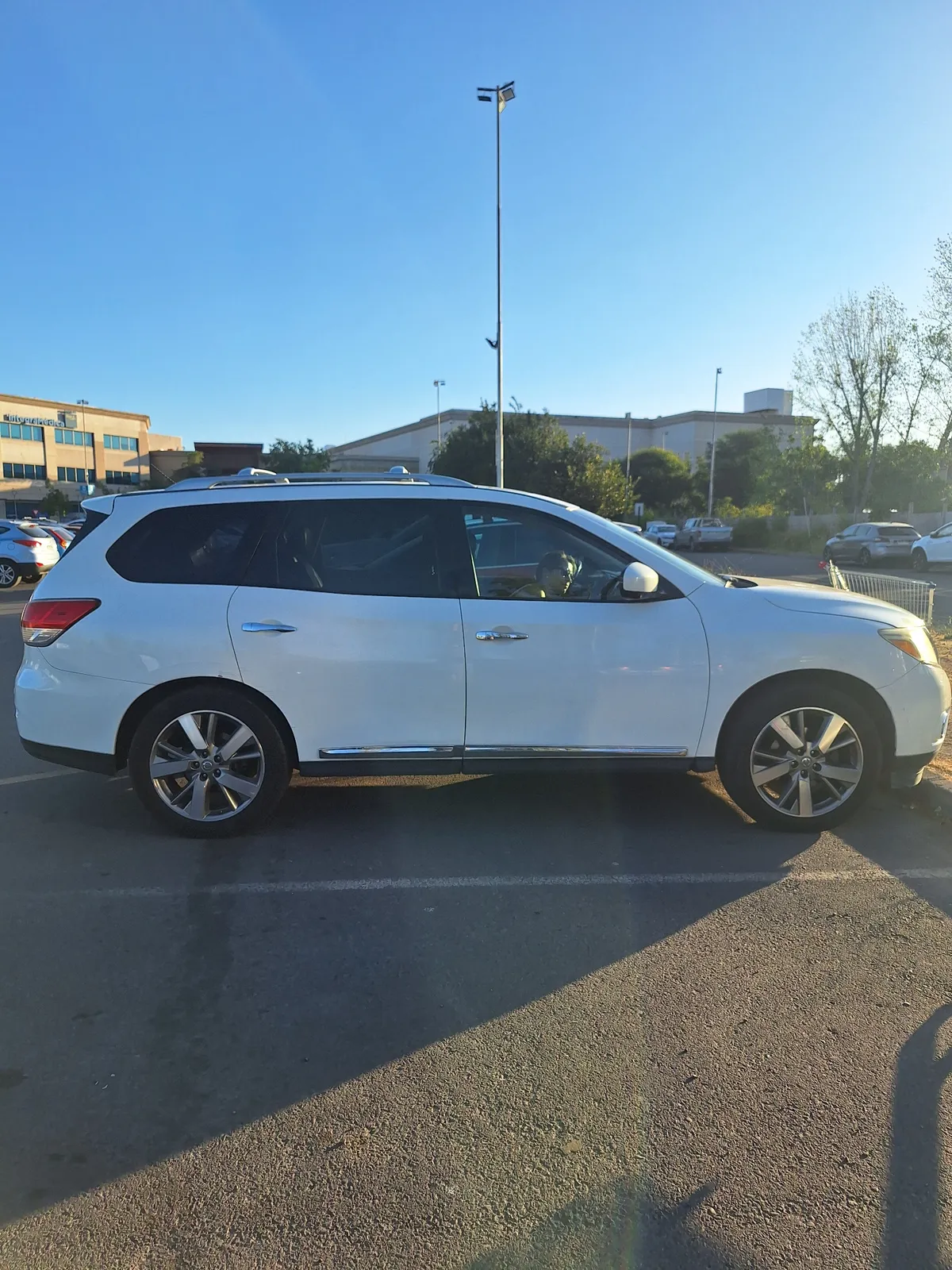 NISSAN PATHFINDER 3.5 Exclusi Cvt At 4x4 año 2014
