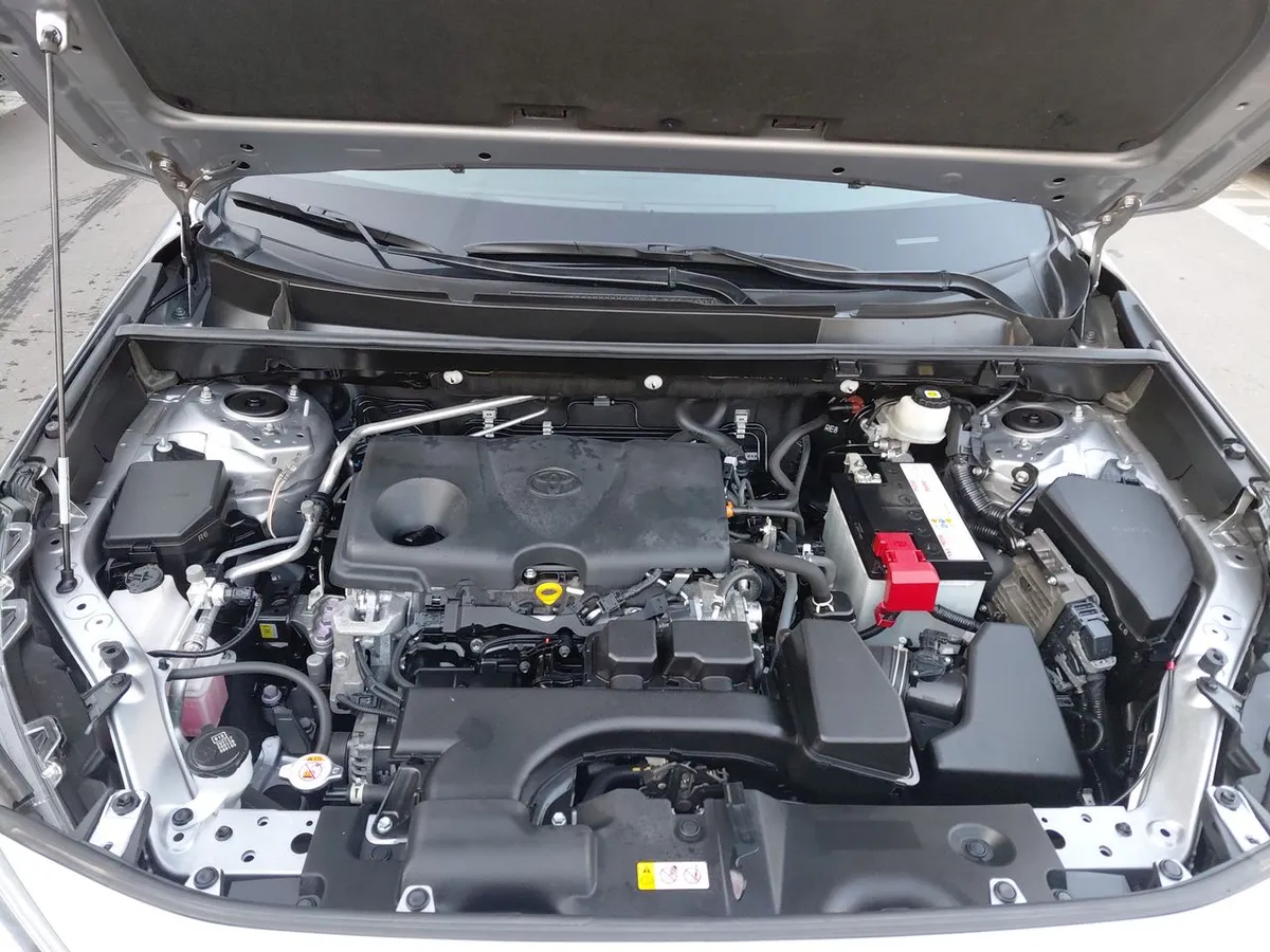 Toyota Rav 4 2.5 Xle 4x2 At 5p año 2022