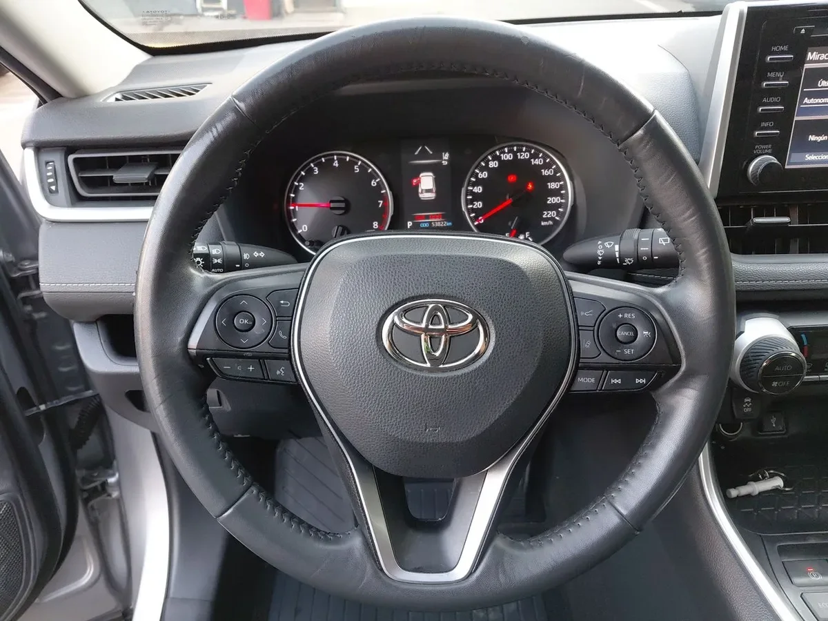 Toyota Rav 4 2.5 Xle 4x2 At 5p año 2022