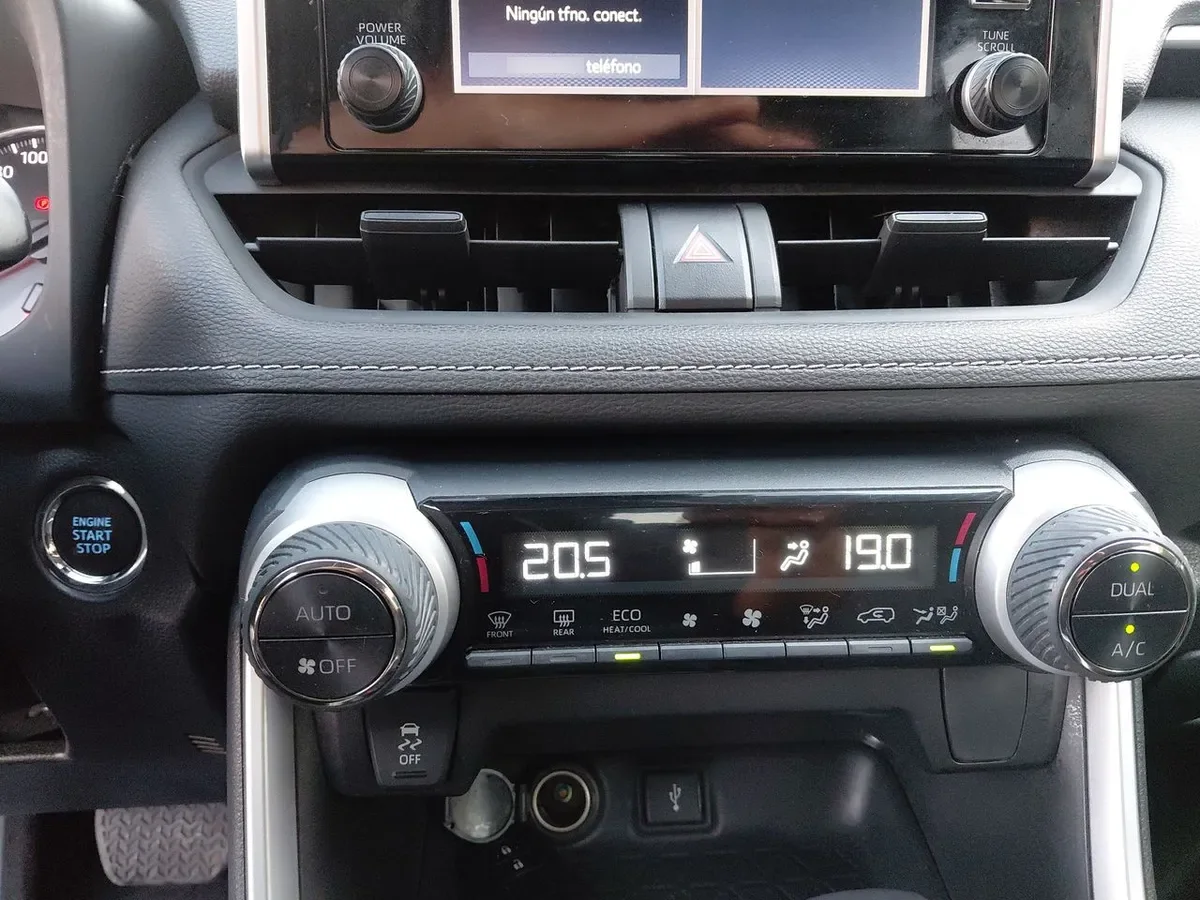 Toyota Rav 4 2.5 Xle 4x2 At 5p año 2022
