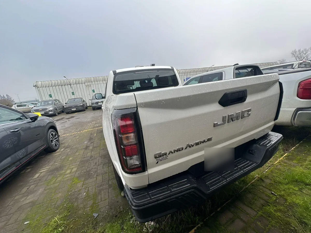 JMC Grand Avenue 2.3t Diesel 4x2 Dob. Cab. At 4p año 2026