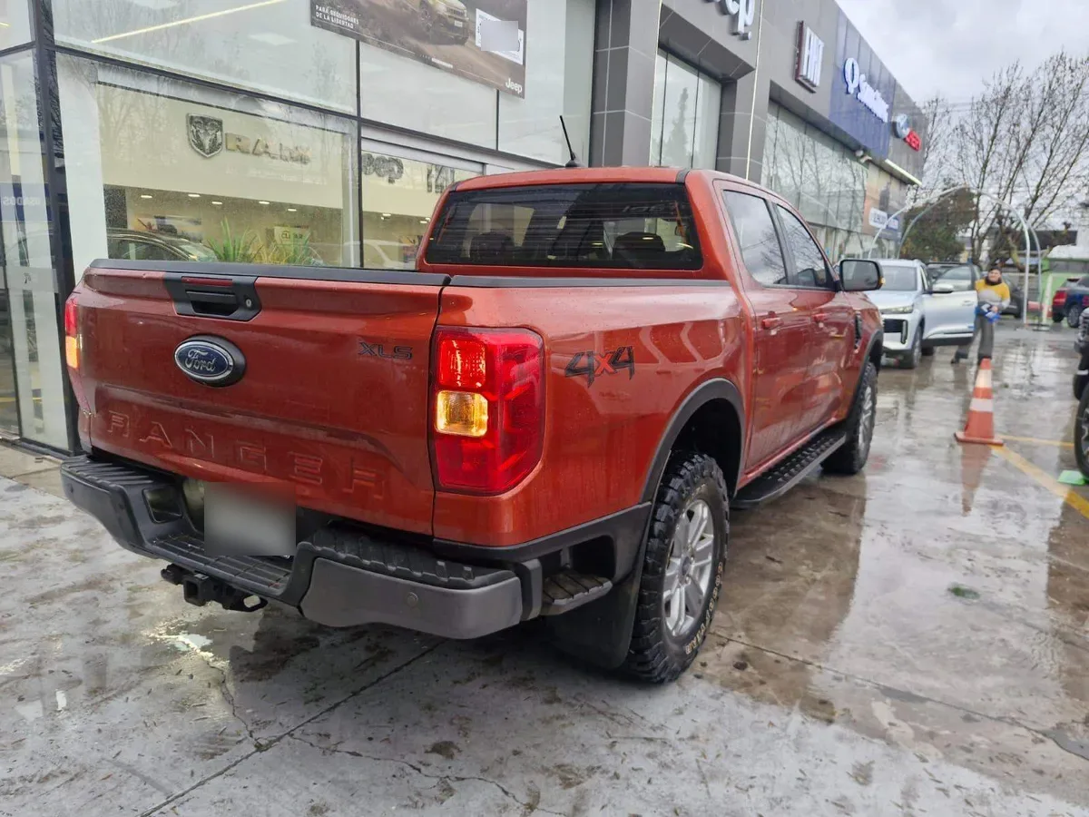 Ford Ranger 2.0 Xls Diesel 4x4 Dob. Cab. Mt 4p año 2024