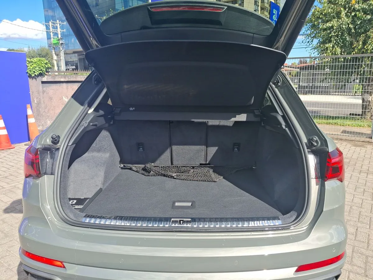 Audi Q3 1.4 35 Tfsi Sport 4x2 S-Tronic At 5p año 2025