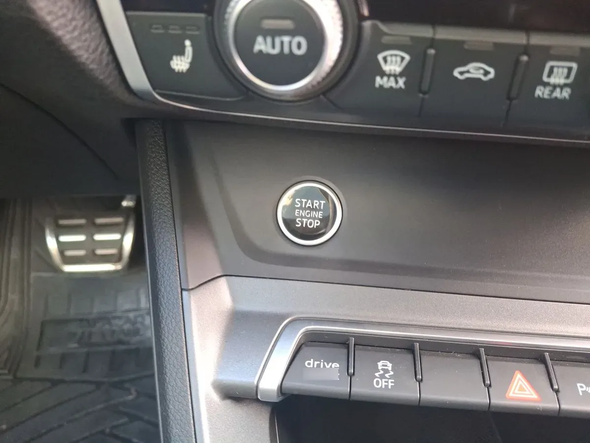 Audi Q3 1.4 35 Tfsi Sport 4x2 S-Tronic At 5p año 2025